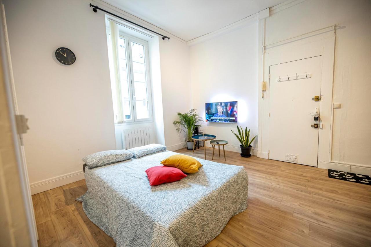 Coeur De Ville, Magnifique Appartement + Parking Pau Exterior foto